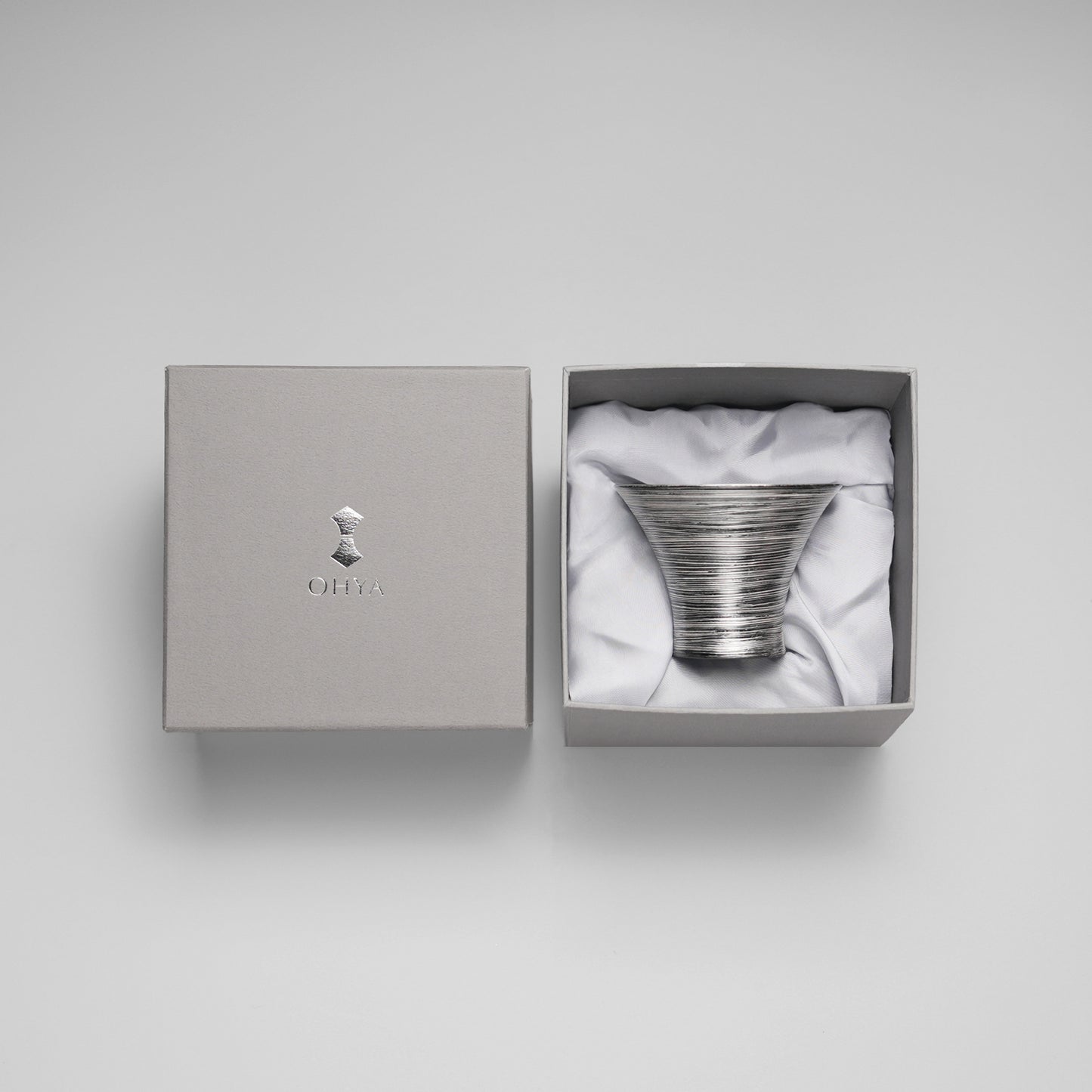 猪口 URUSHI 風雪 Snow and Wind 黒刷毛目塗り銀粉